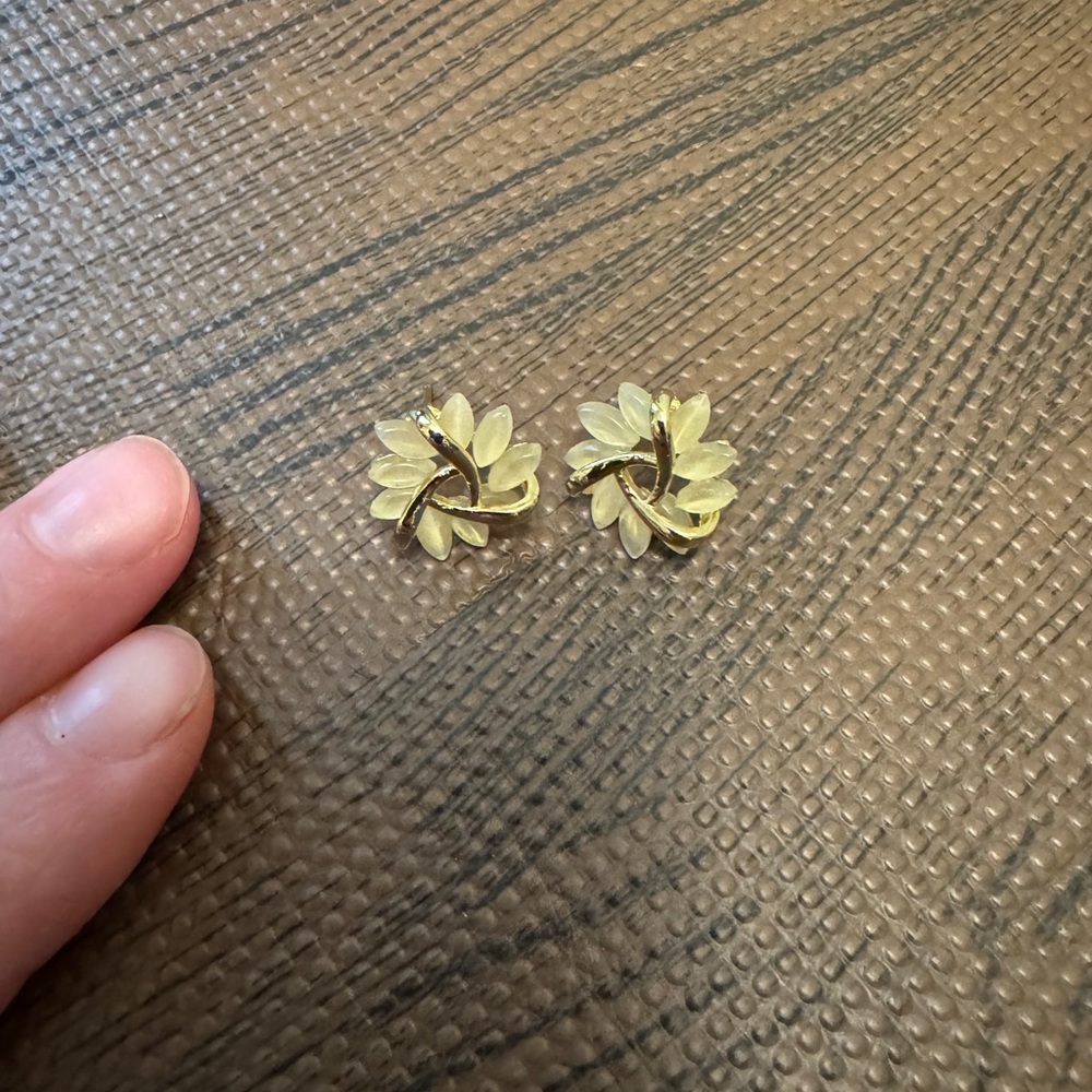 2/$10 White & Gold Leaf Earrings